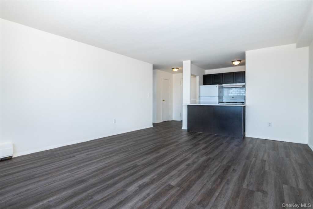 7 Lake Street, Unit #3-H, White Plains, NY 10603 - Photo 5 of 8