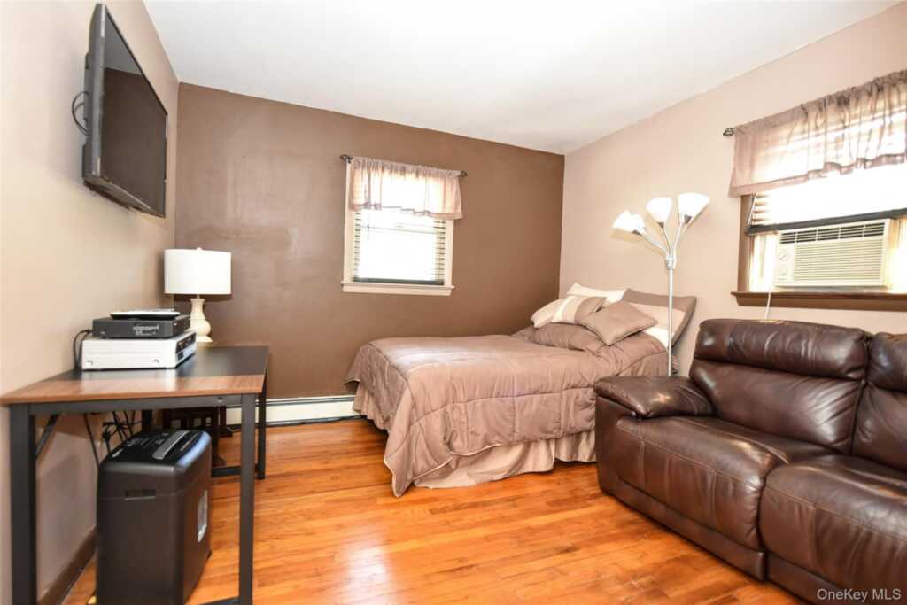 4 Terrace Avenue, Suffern, NY 10901 - Photo 10 of 29