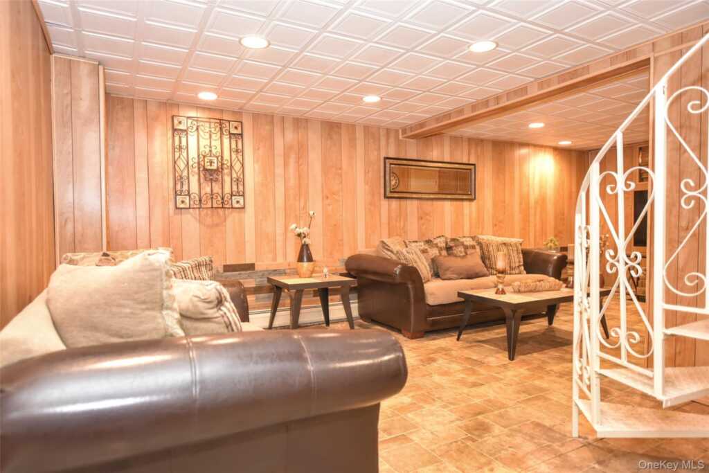 4 Terrace Avenue, Suffern, NY 10901 - Photo 18 of 29