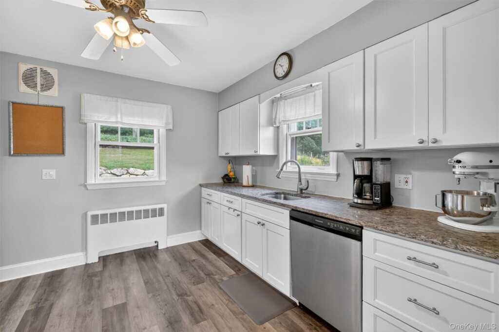 25 Jay Street, Stony Point, NY 10980 - Photo 11 of 48