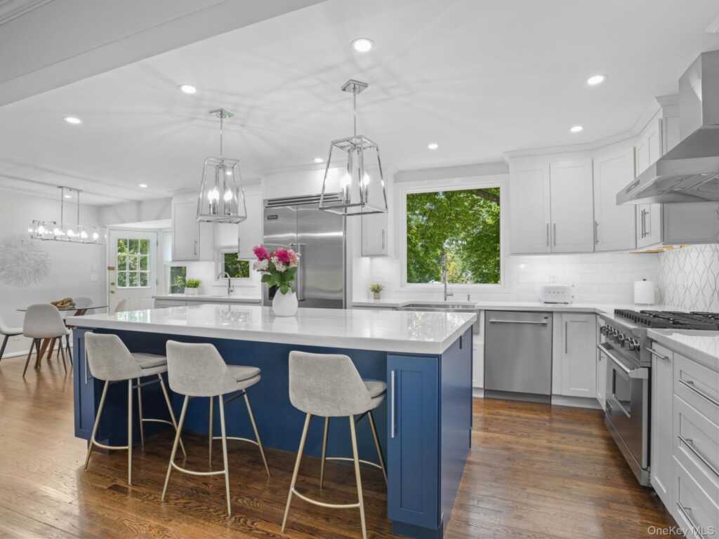 43 Amherst Drive, New Rochelle, NY 10804 - Photo 13 of 50