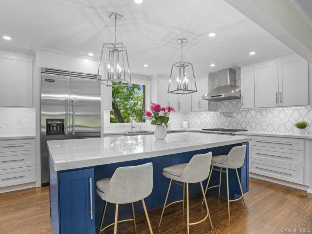43 Amherst Drive, New Rochelle, NY 10804 - Photo 14 of 50