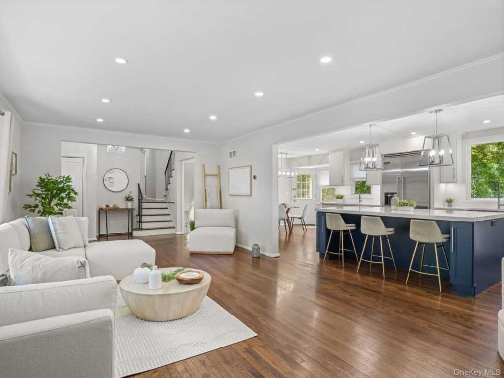 43 Amherst Drive, New Rochelle, NY 10804 - Photo 15 of 50