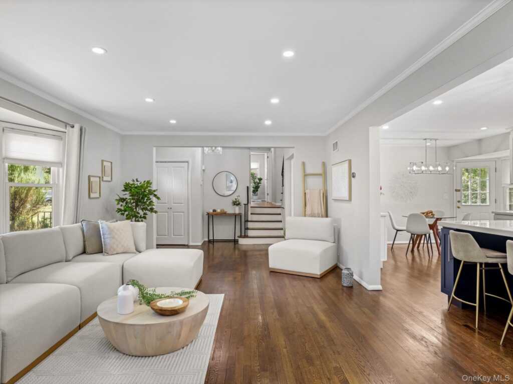 43 Amherst Drive, New Rochelle, NY 10804 - Photo 16 of 50