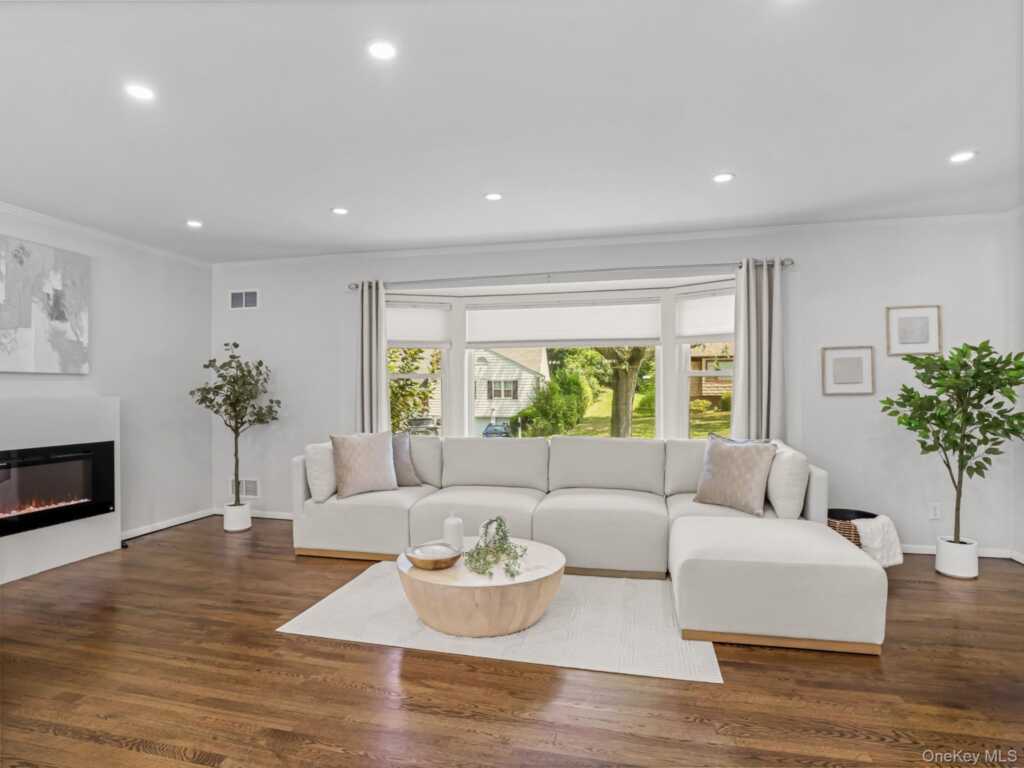 43 Amherst Drive, New Rochelle, NY 10804 - Photo 17 of 50