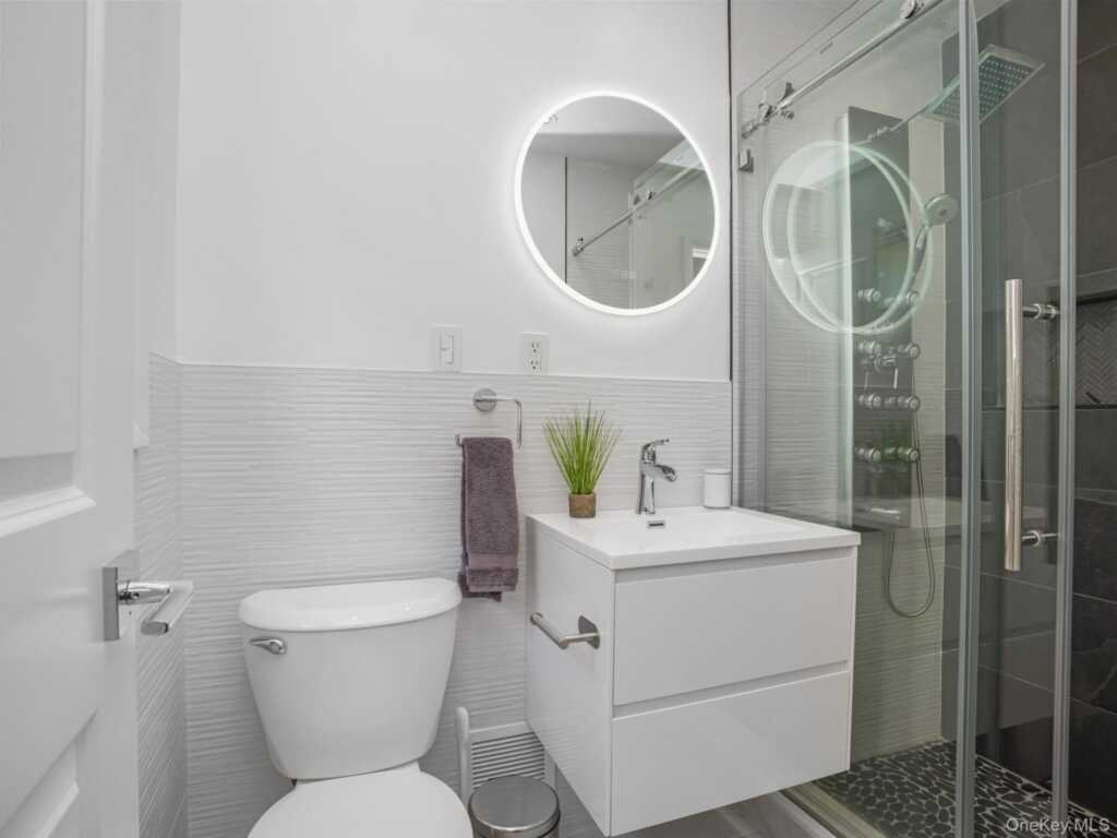 43 Amherst Drive, New Rochelle, NY 10804 - Photo 24 of 50
