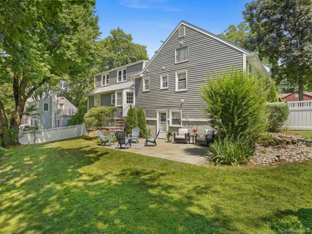 43 Amherst Drive, New Rochelle, NY 10804 - Photo 41 of 50