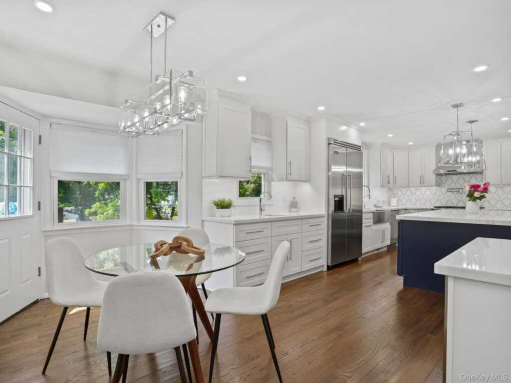 43 Amherst Drive, New Rochelle, NY 10804 - Photo 6 of 50