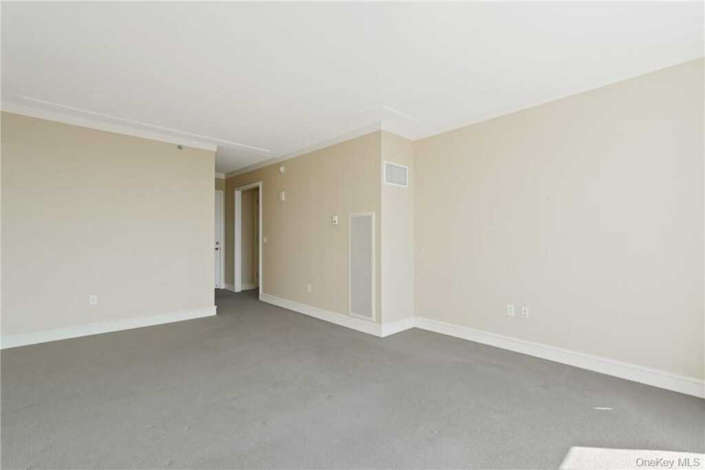 1 Renaissance, Unit #V9E, White Plains, NY 10601 - Photo 8 of 14
