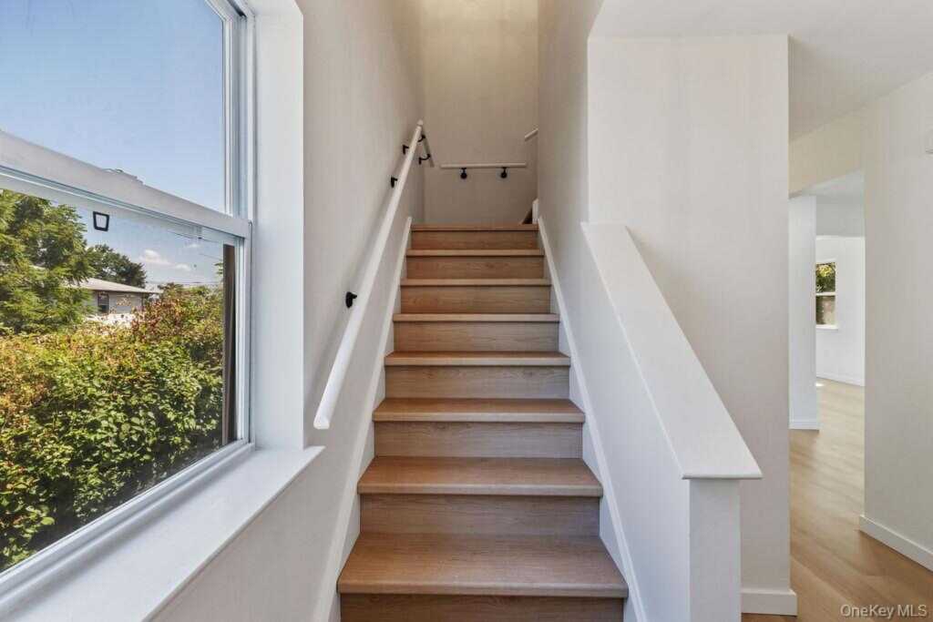 180 Depew Avenue, Nyack, NY 10960 - Photo 18 of 34