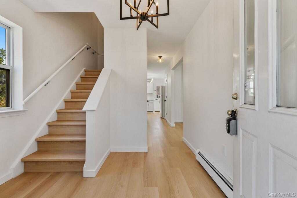 180 Depew Avenue, Nyack, NY 10960 - Photo 3 of 34