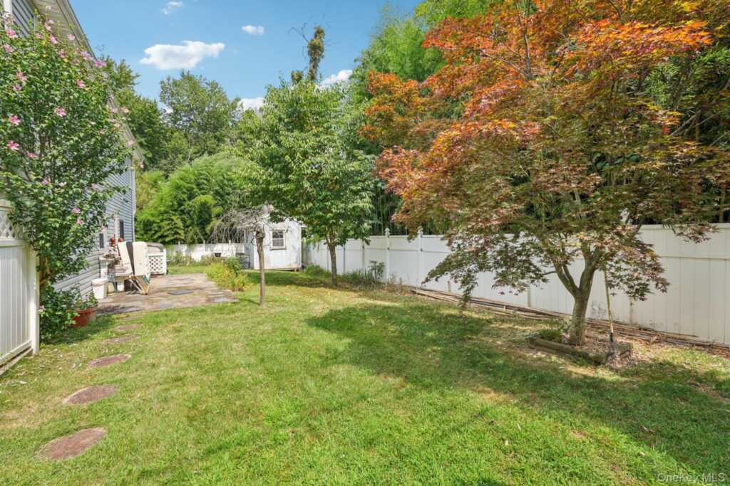 152 Lake Road, Valley Cottage, NY 10989 - Photo 28 of 30
