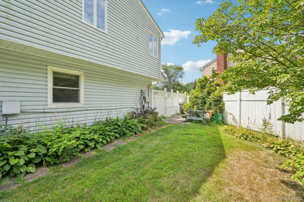 152 Lake Road, Valley Cottage, NY 10989 - Photo 29 of 30