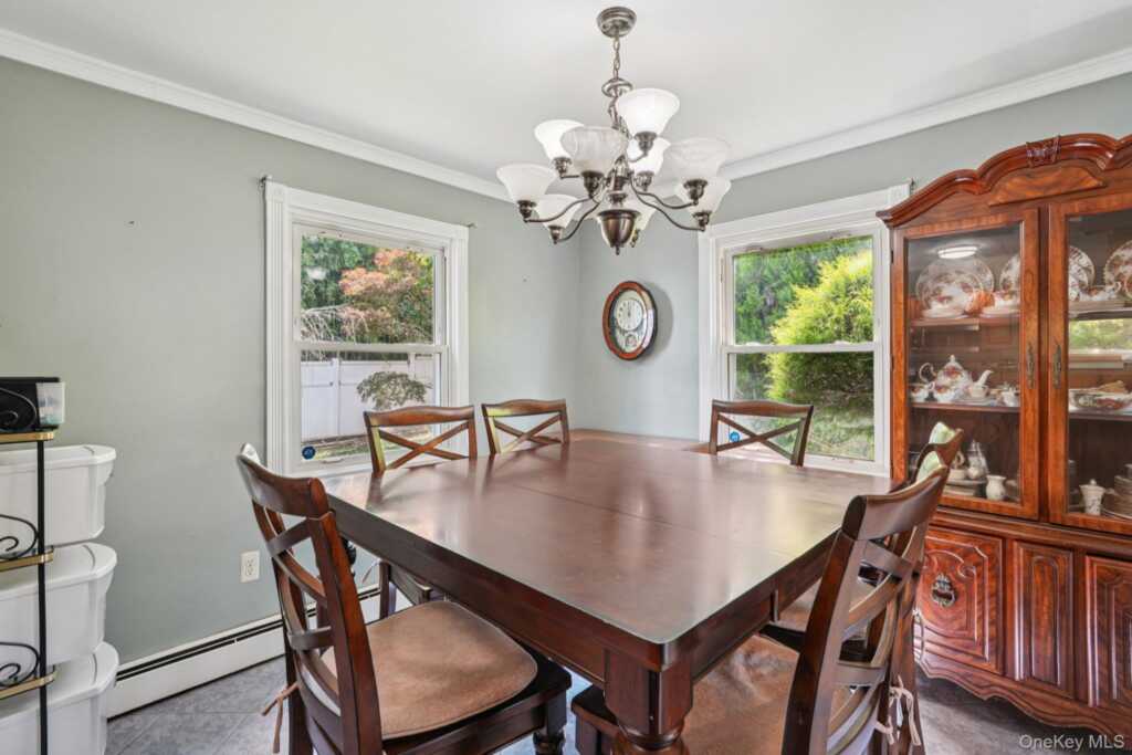 152 Lake Road, Valley Cottage, NY 10989 - Photo 8 of 30