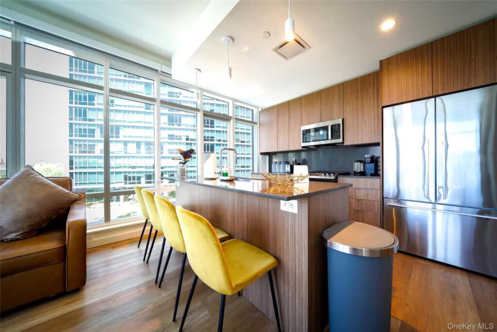 50 Clinton Place, Unit #Locust Street, New Rochelle, NY 10804 - Photo 12 of 15