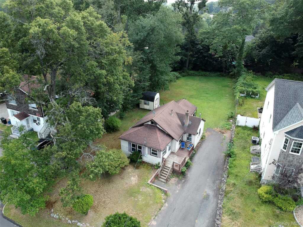 10 Birchwood Avenue, Nanuet, NY 10954