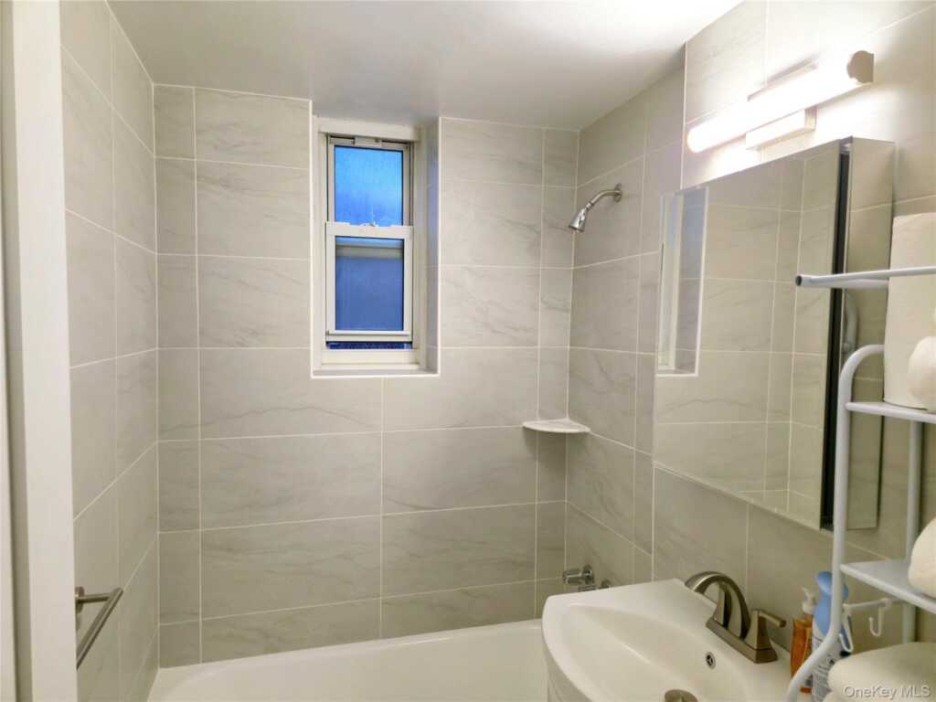 220 Pelham Road, Unit #3L, New Rochelle, NY 10805 - Photo 13 of 30