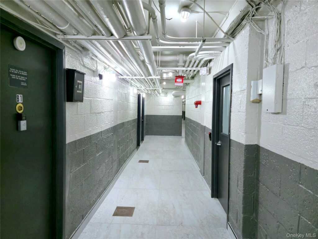 220 Pelham Road, Unit #3L, New Rochelle, NY 10805 - Photo 22 of 30
