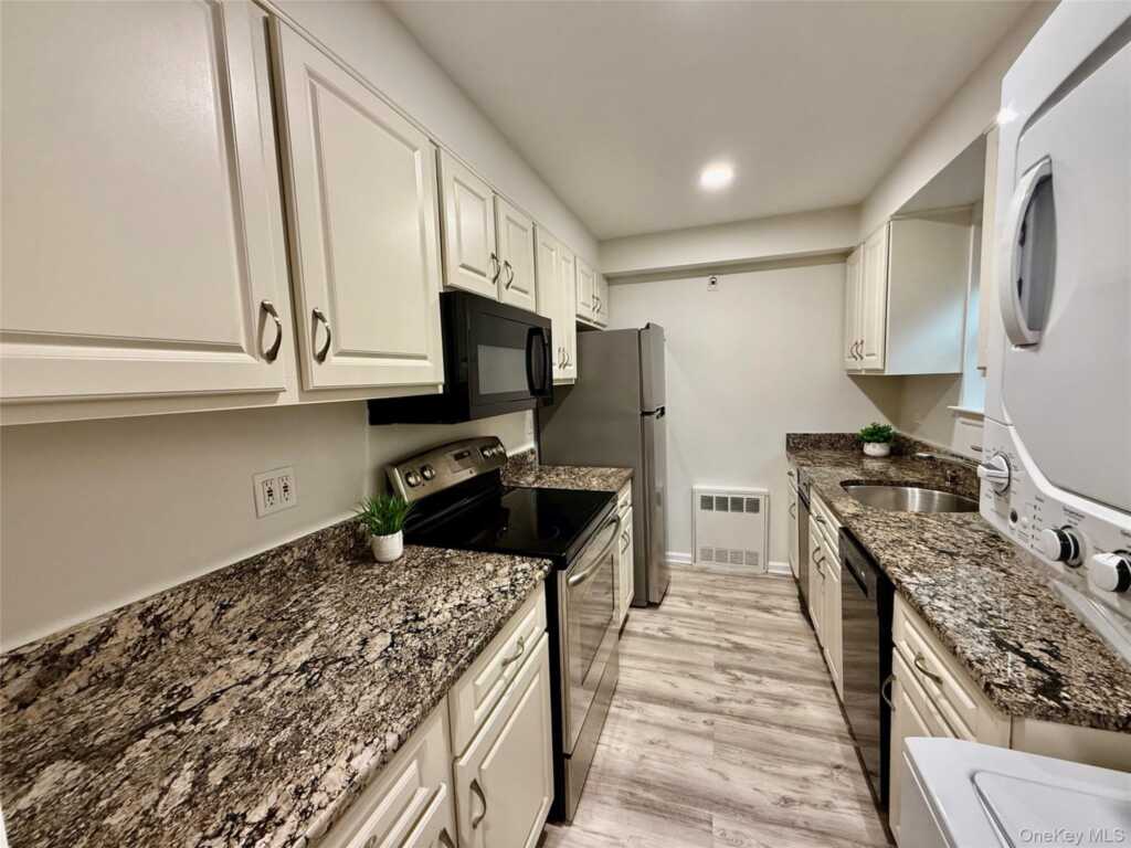 130 Kensico Avenue, Unit #19, White Plains, NY 10604 - Photo 22 of 30