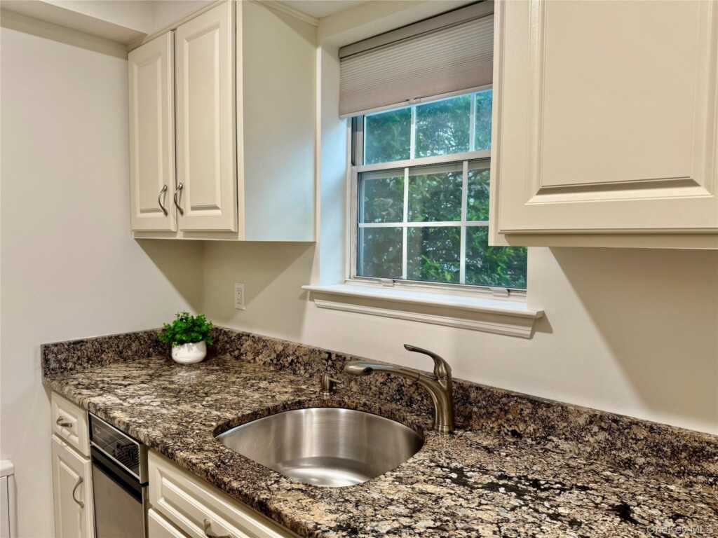 130 Kensico Avenue, Unit #19, White Plains, NY 10604 - Photo 23 of 30