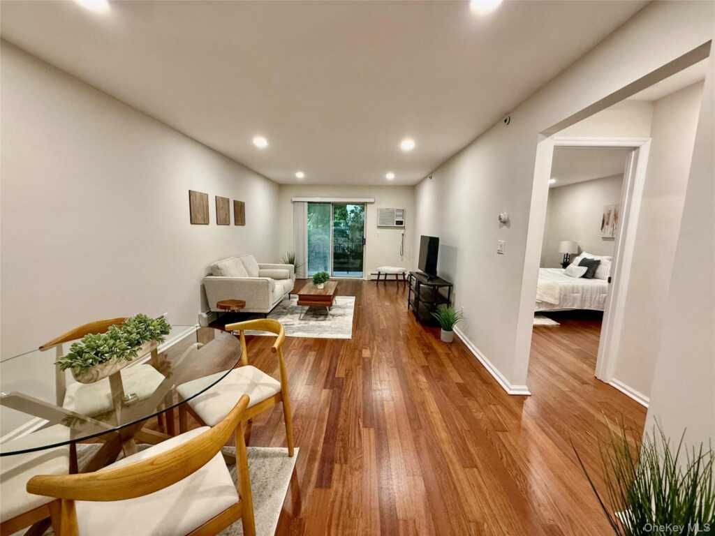 130 Kensico Avenue, Unit #19, White Plains, NY 10604 - Photo 4 of 30
