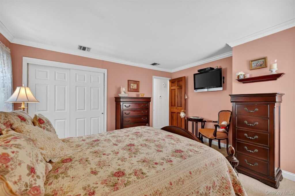 6 Danlyn Court, New City, NY 10956 - Photo 25 of 50