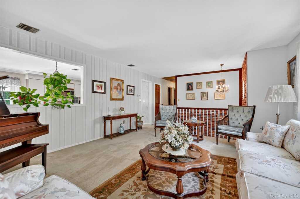 6 Danlyn Court, New City, NY 10956 - Photo 6 of 50