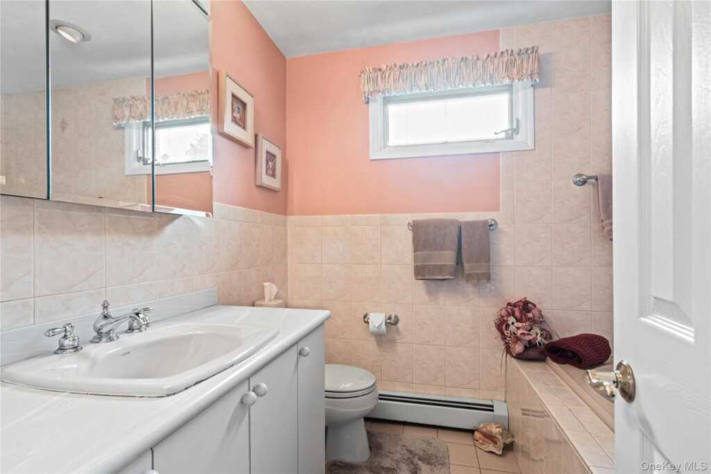 8 Ungava Drive, New City, NY 10956 - Photo 18 of 33