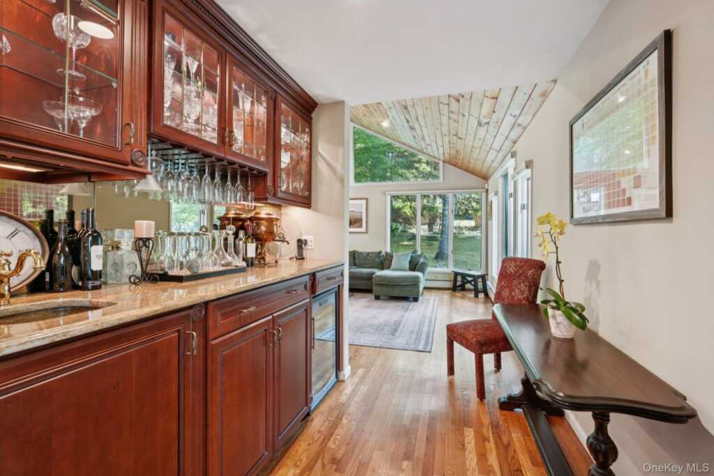 11 Old Phillips Hill Road, New City, NY 10956 - Photo 12 of 44