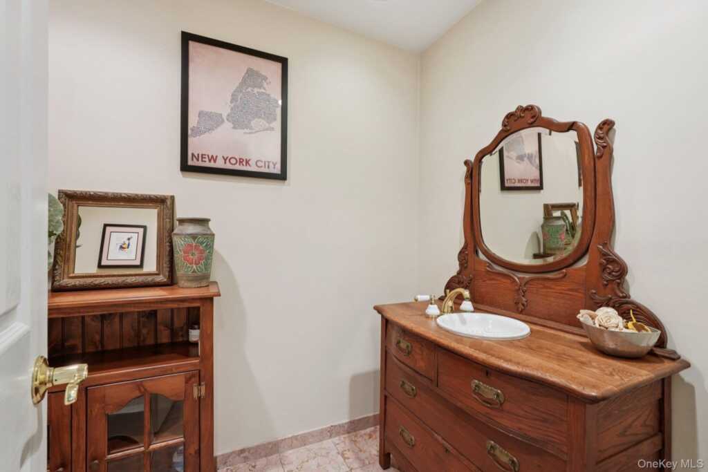 11 Old Phillips Hill Road, New City, NY 10956 - Photo 16 of 44