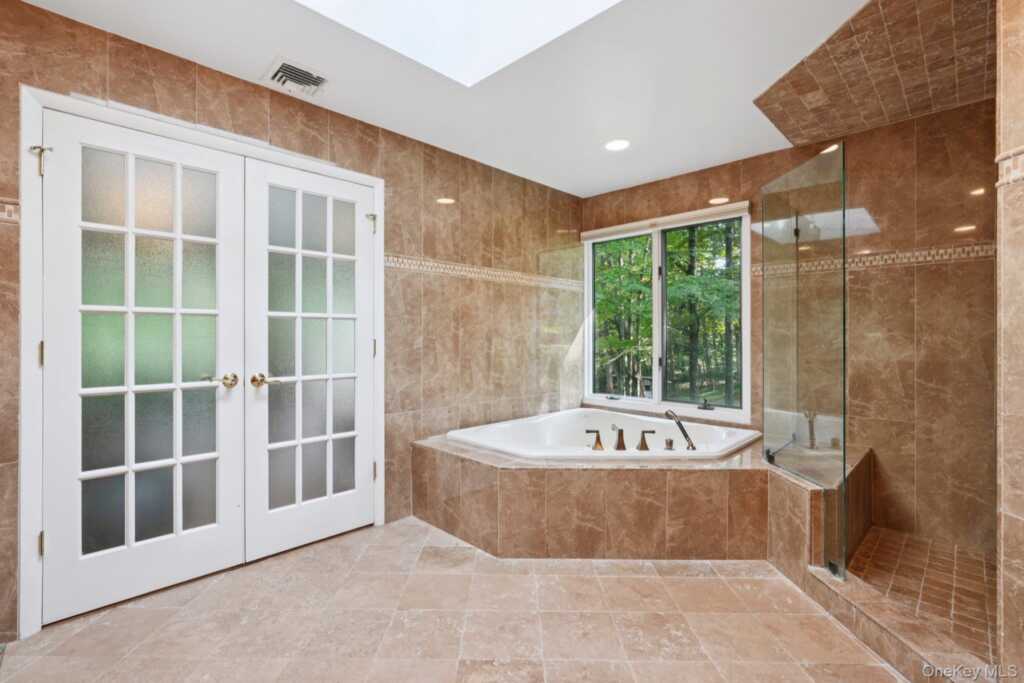 11 Old Phillips Hill Road, New City, NY 10956 - Photo 19 of 44