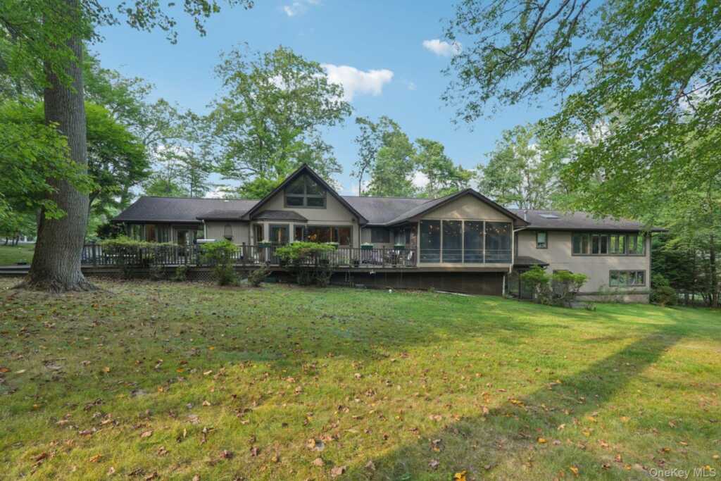 11 Old Phillips Hill Road, New City, NY 10956 - Photo 2 of 44