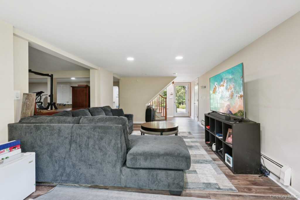 11 Old Phillips Hill Road, New City, NY 10956 - Photo 31 of 44