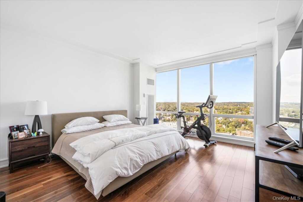 5 Renaissance Square, Unit #26B, White Plains, NY 10601 - Photo 11 of 28