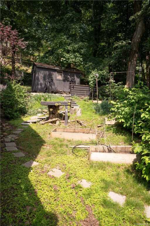 185 Tweed Boulevard, Nyack, NY 10960 - Photo 26 of 33