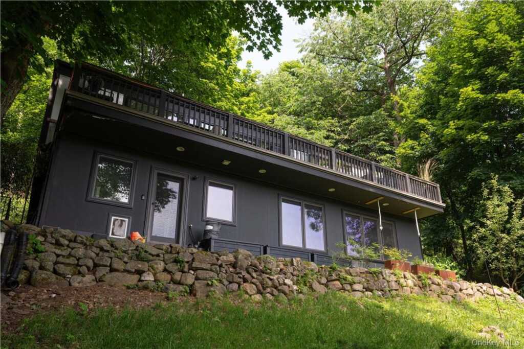 185 Tweed Boulevard, Nyack, NY 10960 - Photo 27 of 33