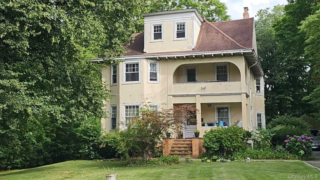 7 The Boulevard, New Rochelle, NY 10801 - Photo 2 of 5