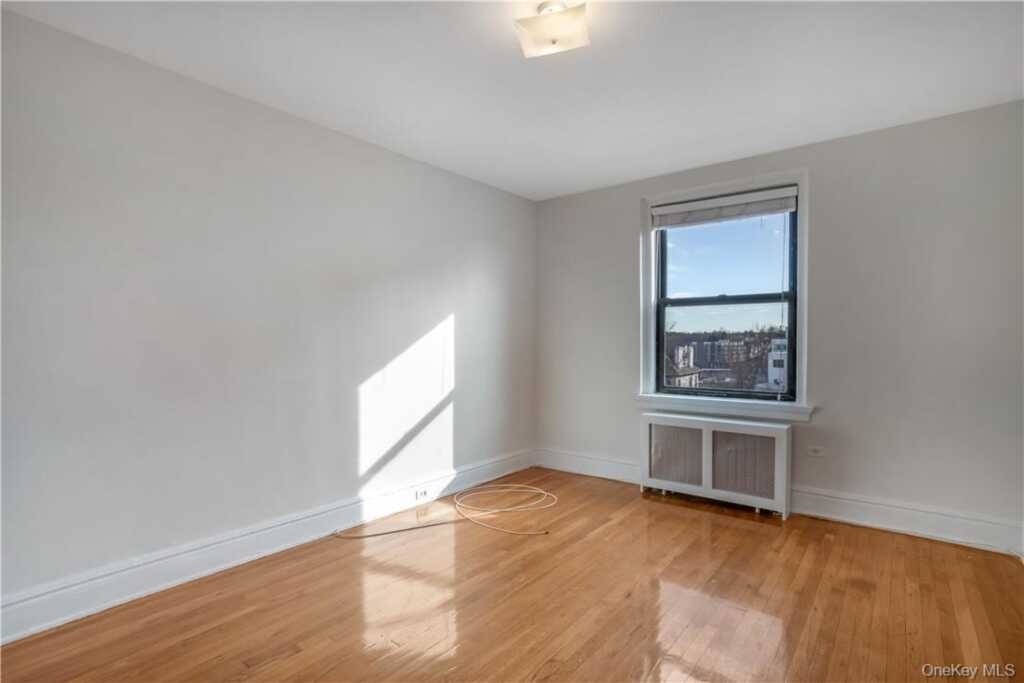 250 Martine Avenue, Unit #6E, White Plains, NY 10601 - Photo 10 of 20