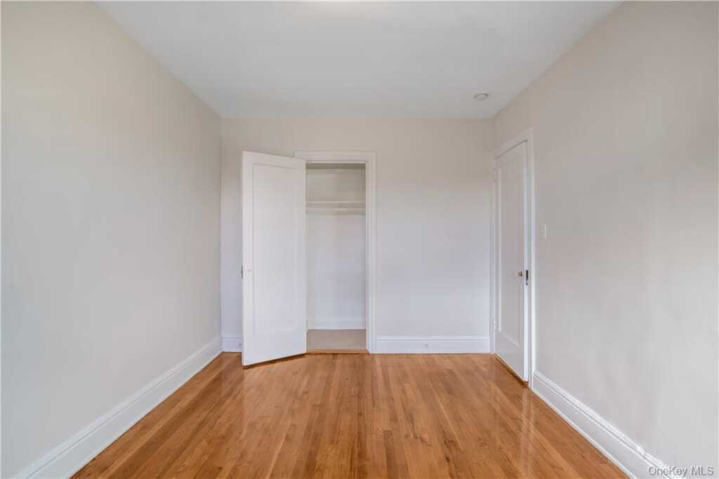 250 Martine Avenue, Unit #6E, White Plains, NY 10601 - Photo 15 of 20