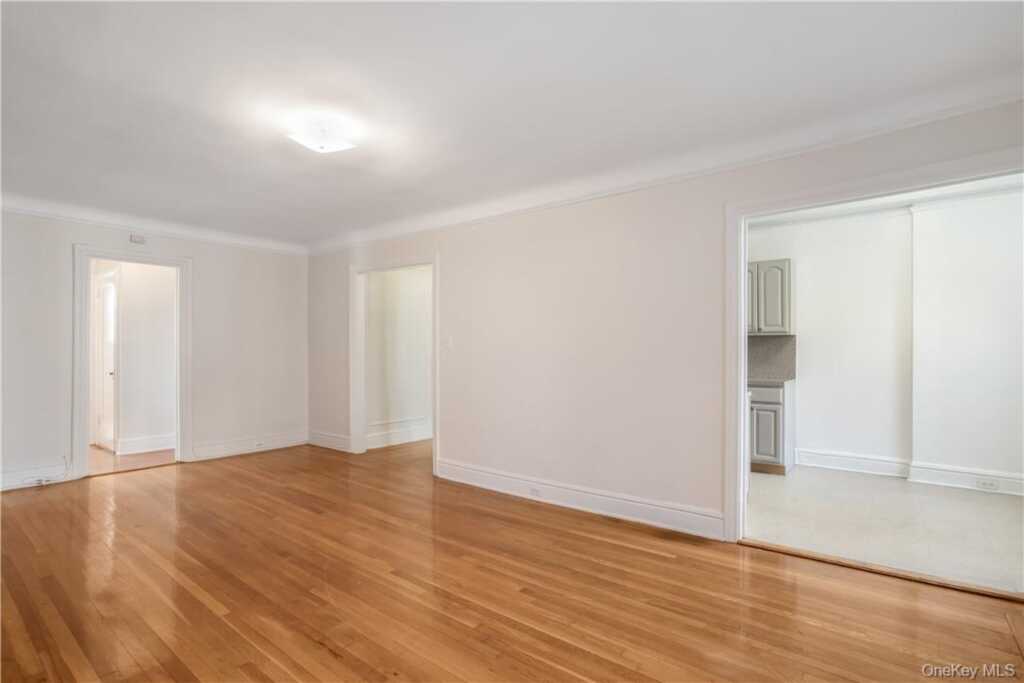 250 Martine Avenue, Unit #6E, White Plains, NY 10601 - Photo 5 of 20