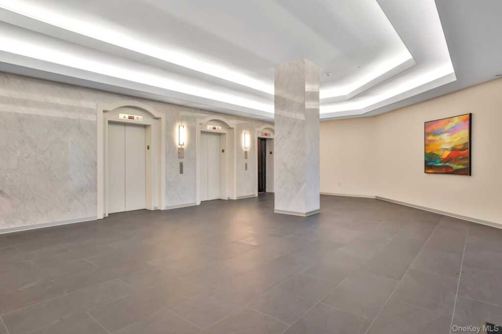 4 Martine Avenue, Unit #401, White Plains, NY 10606 - Photo 5 of 14