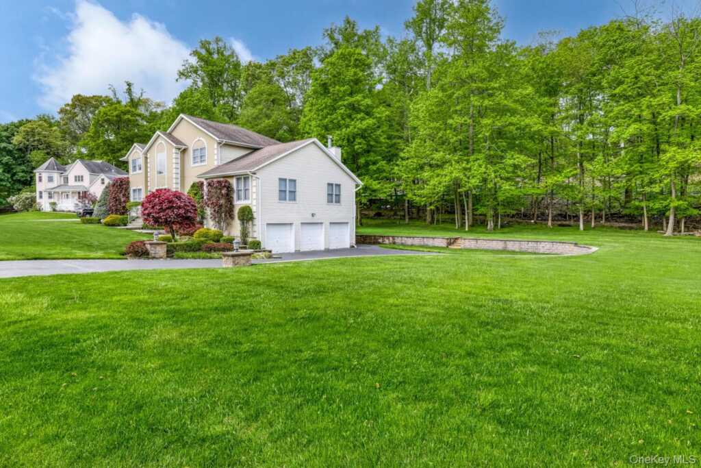 1 Litman Lane, Suffern, NY 10901 - Photo 3 of 25