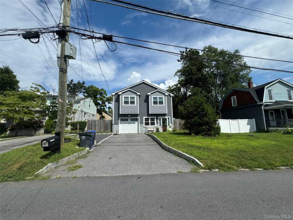 140 Winthrop Avenue, White Plains, NY 10523 - Photo 3 of 20