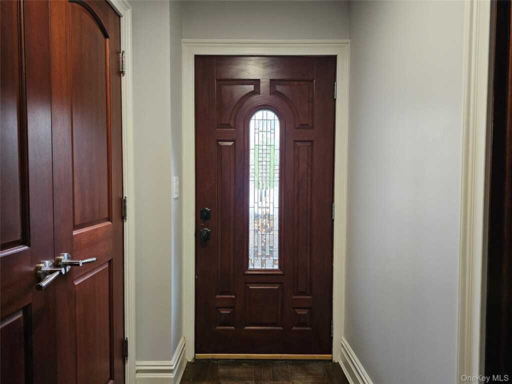 49 Greenridge Avenue, White Plains, NY 10605 - Photo 35 of 42