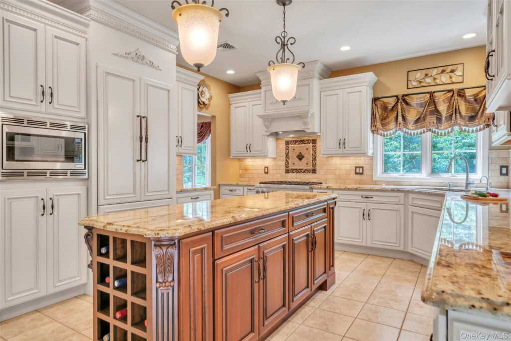 36 Oxford Drive, Suffern, NY 10901 - Photo 11 of 42