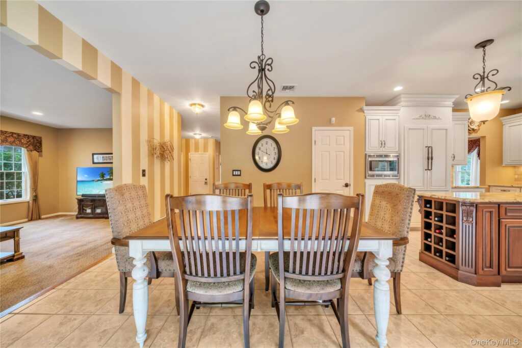 36 Oxford Drive, Suffern, NY 10901 - Photo 12 of 42