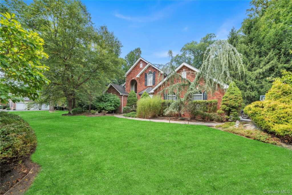 36 Oxford Drive, Suffern, NY 10901 - Photo 3 of 42