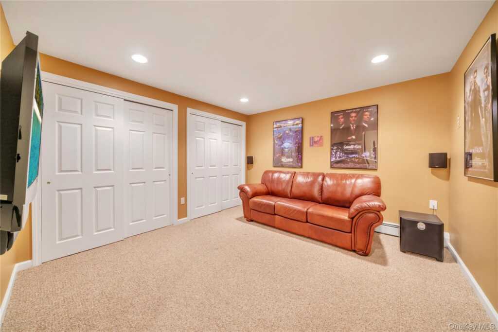 36 Oxford Drive, Suffern, NY 10901 - Photo 32 of 42