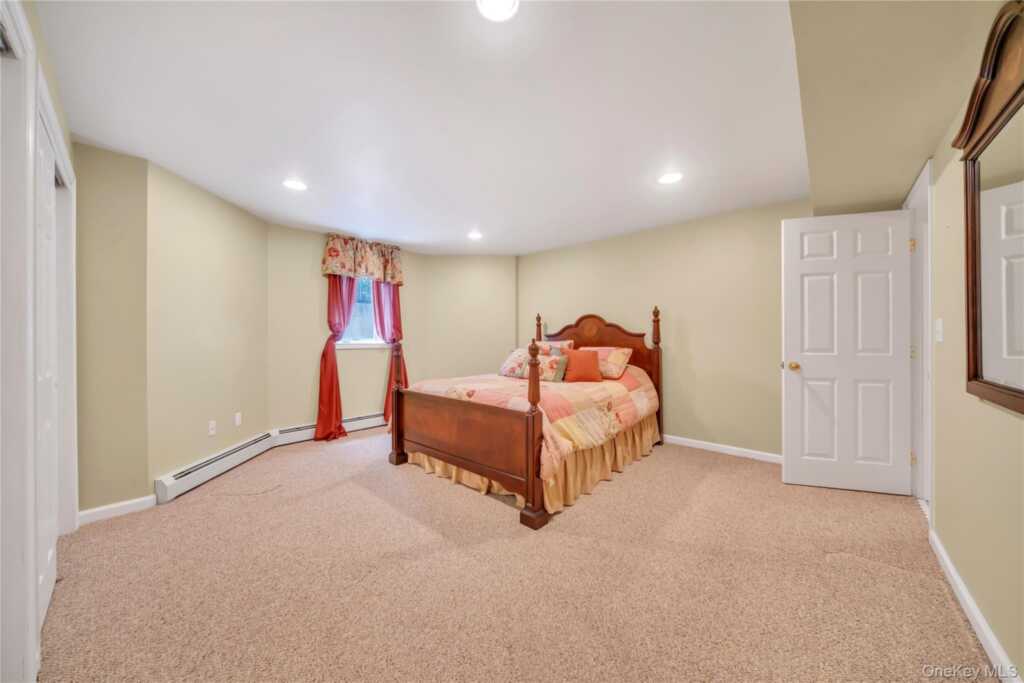 36 Oxford Drive, Suffern, NY 10901 - Photo 33 of 42