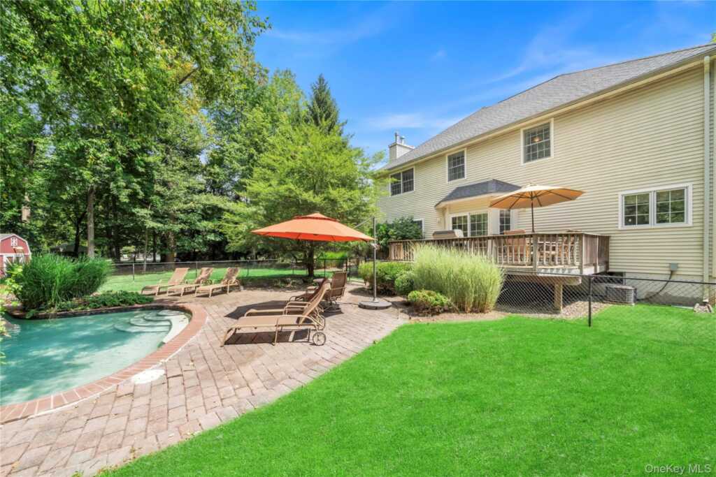 36 Oxford Drive, Suffern, NY 10901 - Photo 37 of 42